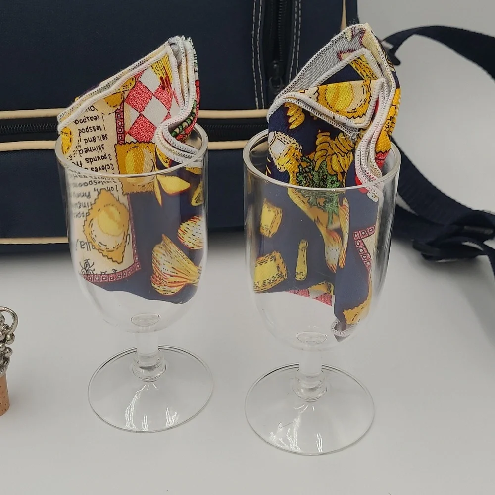 Picnic Time Insulated Wine Tote Bag Set Navy Blue with Glasses Napkins Stopper